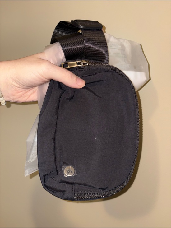 HALARA Handbags - Halara Black Crossbody Sling Bag